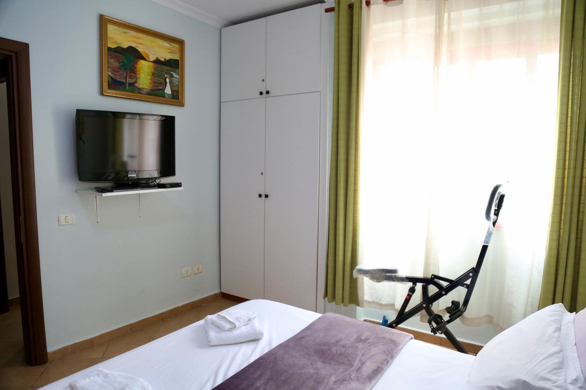 Stay At An Artist'S Place! ติรานา ภายนอก รูปภาพ